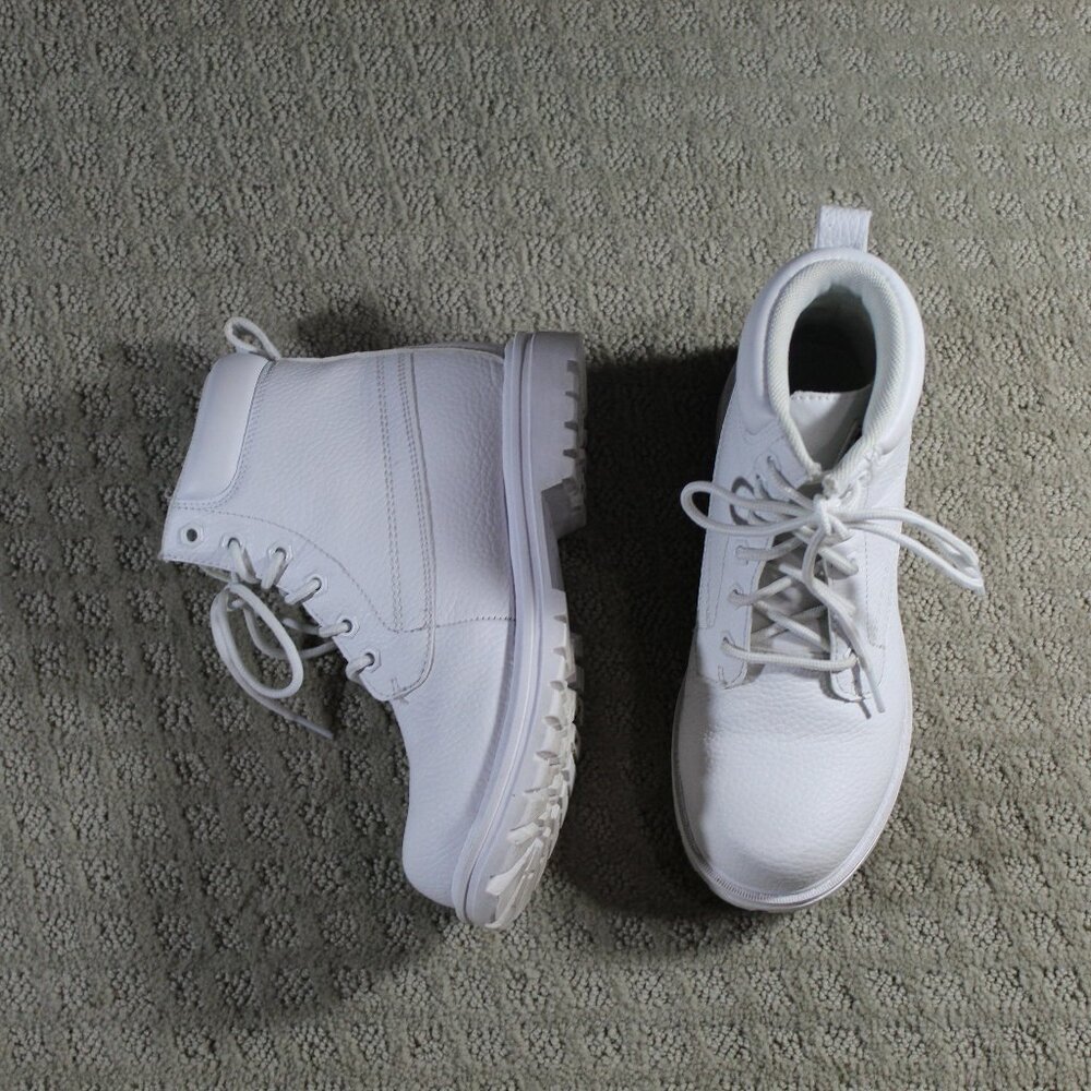 Unisex Fila Size 6 / 4Y Edgewater 6 Inches White Lug Sole Boots Grunge